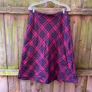 Basic Editions plaid skirt sz. 6